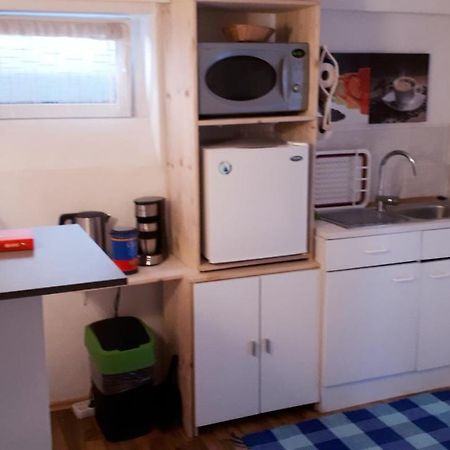 Souterran Zimmer Mönchengladbach Exterior foto